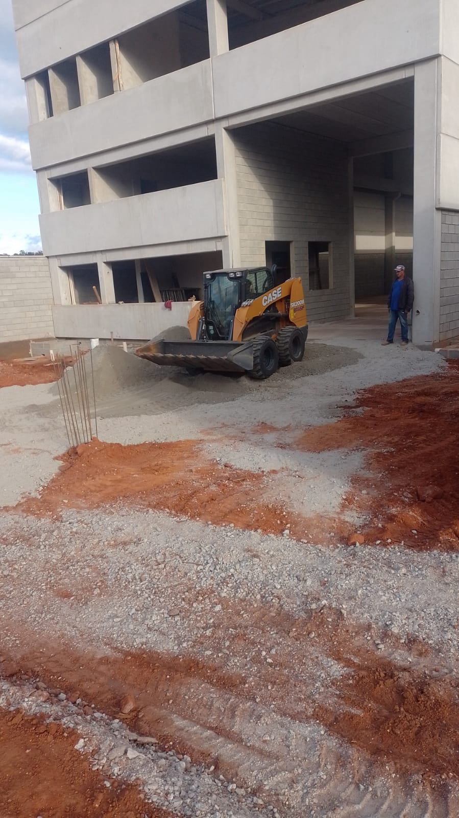 fotos relacionadas aos serviços prestados e oferecidos pela empresa de terraplenagem na regiao de sorocaba