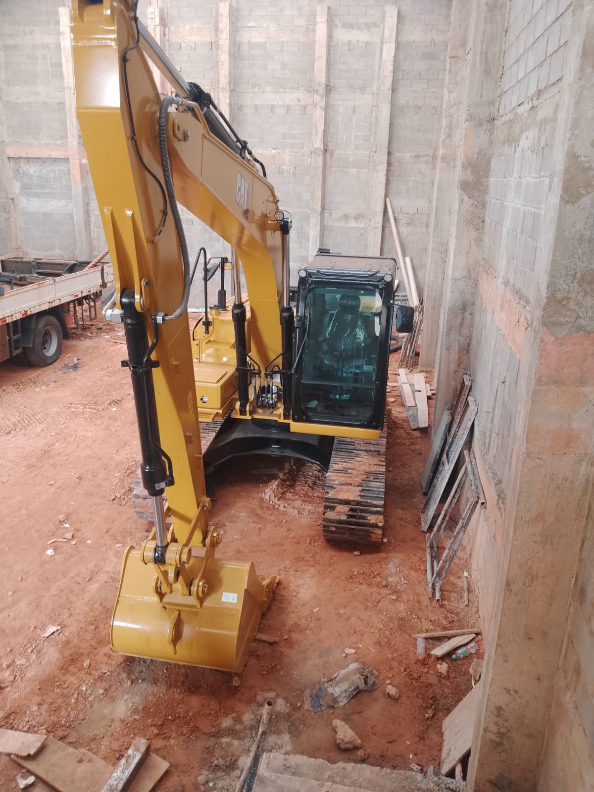 fotos relacionadas aos serviços prestados e oferecidos pela empresa de terraplenagem na regiao de sorocaba