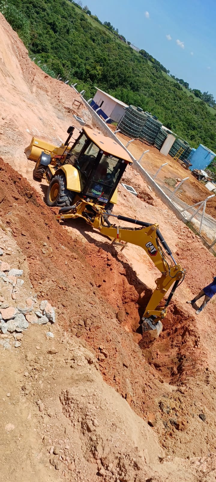 fotos relacionadas aos serviços prestados e oferecidos pela empresa de terraplenagem na regiao de sorocaba